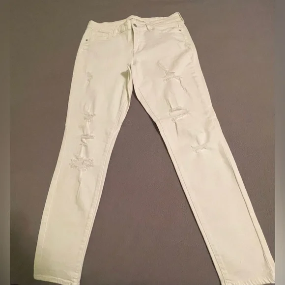 Old Navy Rockstar Mid-Rise White Distressed Skinny Jeans Size 12 - Picture 1 of 12